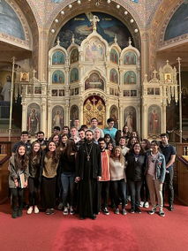 Chicagos Holy Trinity Cathedral hosts area college students at lenten retreat